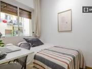 ¡Oferta! Se alquila habitación en piso de 8 habitaciones...