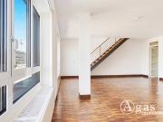 Offen geschnittene 2 Zimmer Maisonette Wohnung mit EBK...