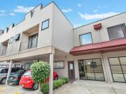 OFFICES WITH STORAGE FOR LEASE NEAR GREEN SQUARE