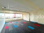Oficina 256 m2 – Implementada – San Isidro
