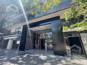 Oficina 2 Ambientes con Balcón y Patio en Balvanera!