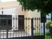 Oficina a puerta cerrada en renta Jardines de la Cruz,...