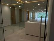 Oficina acondicionada en renta de 320m2 zona Obispado,...