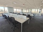 Oficina amoblada lista para entrar en Torre AAA