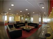 Oficina amplia e impecable a pasos del metro Santa Lucía