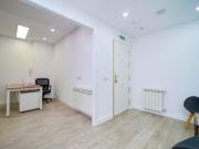 Oficina boutique en Orense: 8 puestos + juntas + portero...