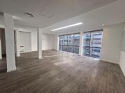 Oficina con cochera en venta y alquiler en Recoleta