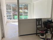 Oficina con División, al Frente, Sobre Av. Maipú