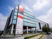 Oficina Corporativa Frente a La Embajada de Los Estados...