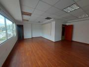 Oficina de alquiler arriendo en Cuenca Ecuador Av....