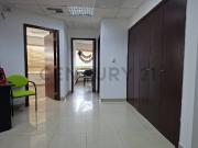 Oficina de alquiler con doble parqueo en Ciudad Colón Alest