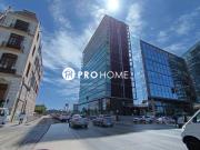 Oficina de Alta Eficiencia: Vista al Mar y Hub de Negocios