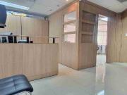 OFICINA DE RENTA EN LA SHYRIS AMOBLADA