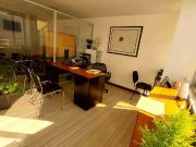 Oficina de venta, piso alto, sector Iñaquito, muy cerca...
