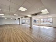 Oficina en alquiler en calle Aragó, Barcelona, de 193 m²...