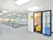 Oficina en alquiler en calle De Badajoz, Barcelona, de...