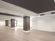 Oficina en alquiler en calle De Calàbria, Barcelona, de...