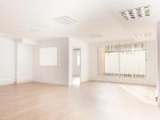 Oficina en alquiler en calle De Calàbria, Barcelona, de...