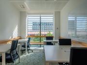 Oficina en alquiler en calle De la Ciutat de Granada,...