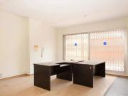 Oficina en alquiler en calle De Rocafort, Barcelona, de...