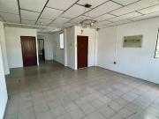 Oficina en Alquiler en la Alborada, 1 Baño, Avenida...