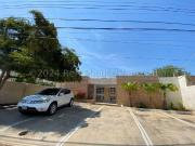 Oficina en Alquiler en Maracaibo Zulia 316 m2. 9 hab
