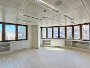 Oficina en alquiler en plaza De Francesc Macià,...