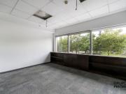 Oficina en alquiler en Puerto Madero con cochera!