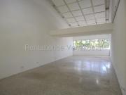 Oficina en Alquiler en Terrazas del Avila, Caracas