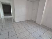 Oficina en Alquiler en Urdesa Central, 2 Baños, Avenida...