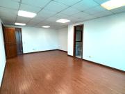 Oficina En Arriendo En Bogota En Santa Barbara...