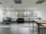 oficina en arriendo en chico norte. Cod A10081