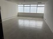 oficina en arriendo en chipichape. Cod A7224