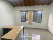 oficina en arriendo en conquistadores. Cod A64280