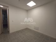 oficina en arriendo en los colores. Cod A63621