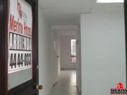 oficina en arriendo en patio bonito. Cod A3399