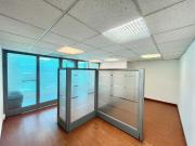 oficina en arriendo en santa barbara occidental usaquén....