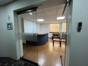 oficina en arriendo en santa bibiana. Cod A22116