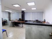 oficina en arriendo en villa country. Cod A82185