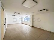 oficina en arriendo/venta en chico norte. Cod A5985