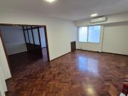 Oficina en centro comercial más importante de la ciudad...