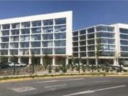 Oficina en Chicureo: Zona Comercial Estratégica