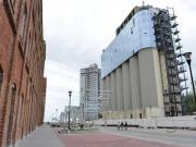 Oficina en Ciudad Ribera. Entrepiso. Balcón. 77m² aprox