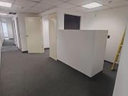 OFICINA EN EDIFICIO EMPRESARIAL 194M2, UN ESTACIONAMIENTO