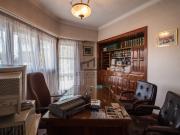 Oficina en el Centro Comercial del Puerto a una cuadra...