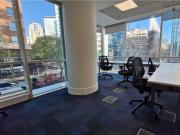 Oficina en el Golf cerca al metro