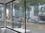 Oficina en Miraflores con excelente distribución y...