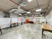 oficina en moderno edificio con áreas comunes en Av...