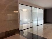 Oficina en renta 319m2 Semi Acondicionada en zona Santa...