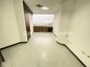 Oficina en Renta con Gerenciales y Vista Al Rio en The...